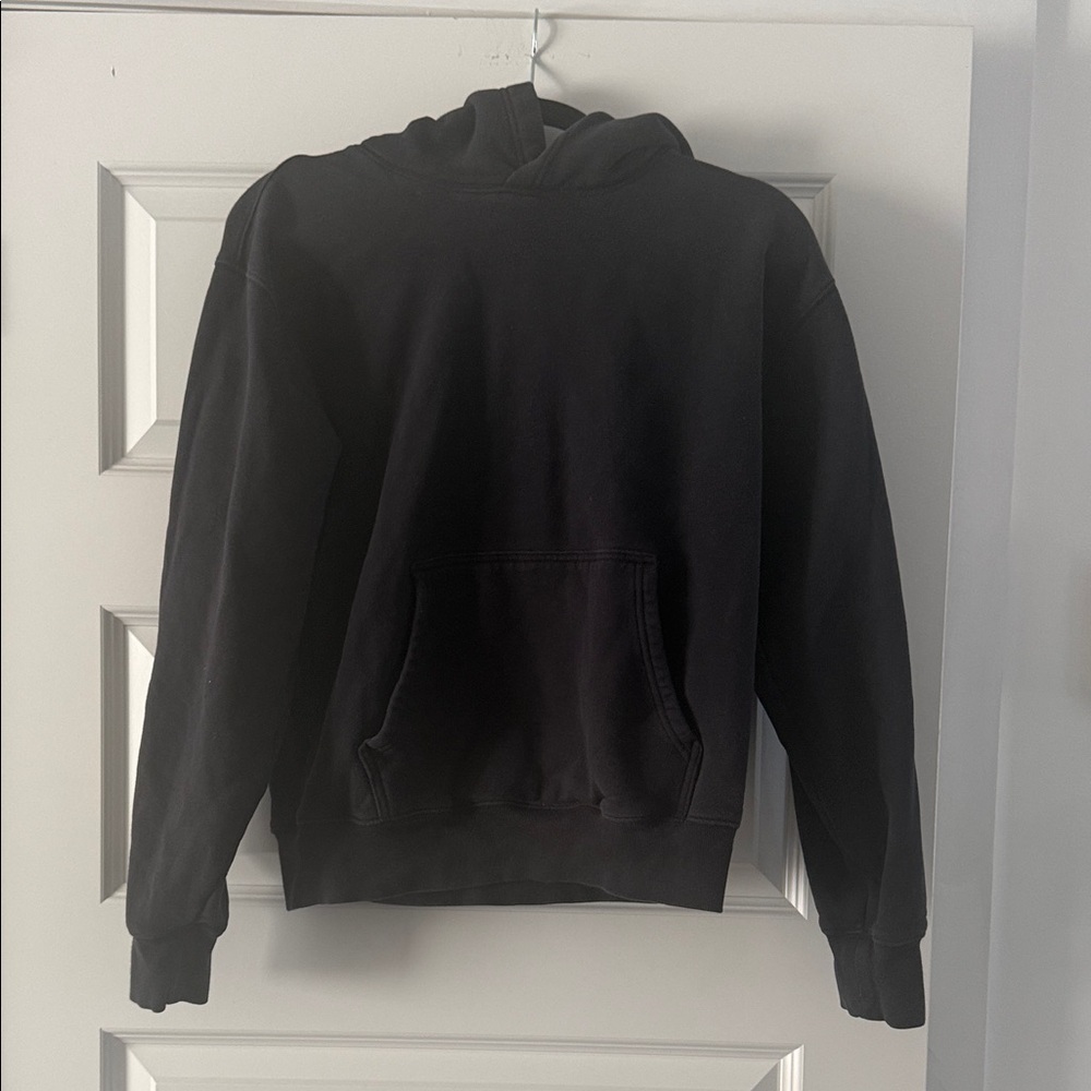 Aritzia TNA Sweatfleece hooded sweater vintage black cozy fleece